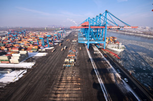 biggest container_ship_ cargo port